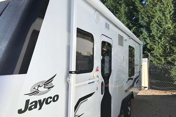 2016 Jayco SILVERLINE CARAVAN 21' (21.65