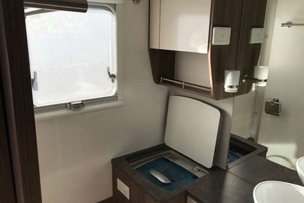 2016 Jayco SILVERLINE CARAVAN 21' (21.65