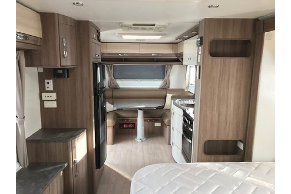 2016 Jayco SILVERLINE CARAVAN 21' (21.65