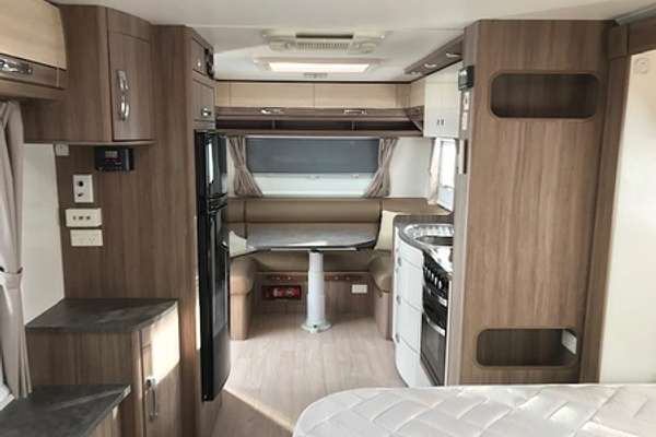 2016 Jayco SILVERLINE CARAVAN 21' (21.65