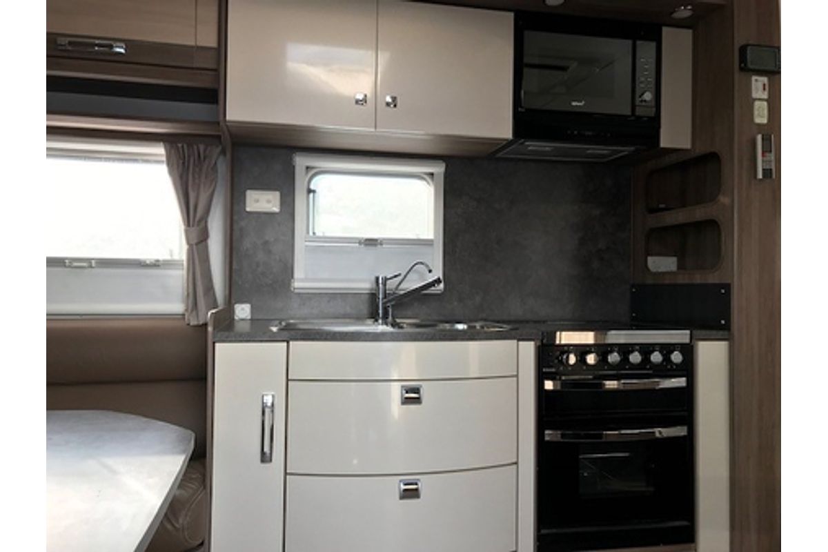 2016 Jayco SILVERLINE CARAVAN 21' (21.65