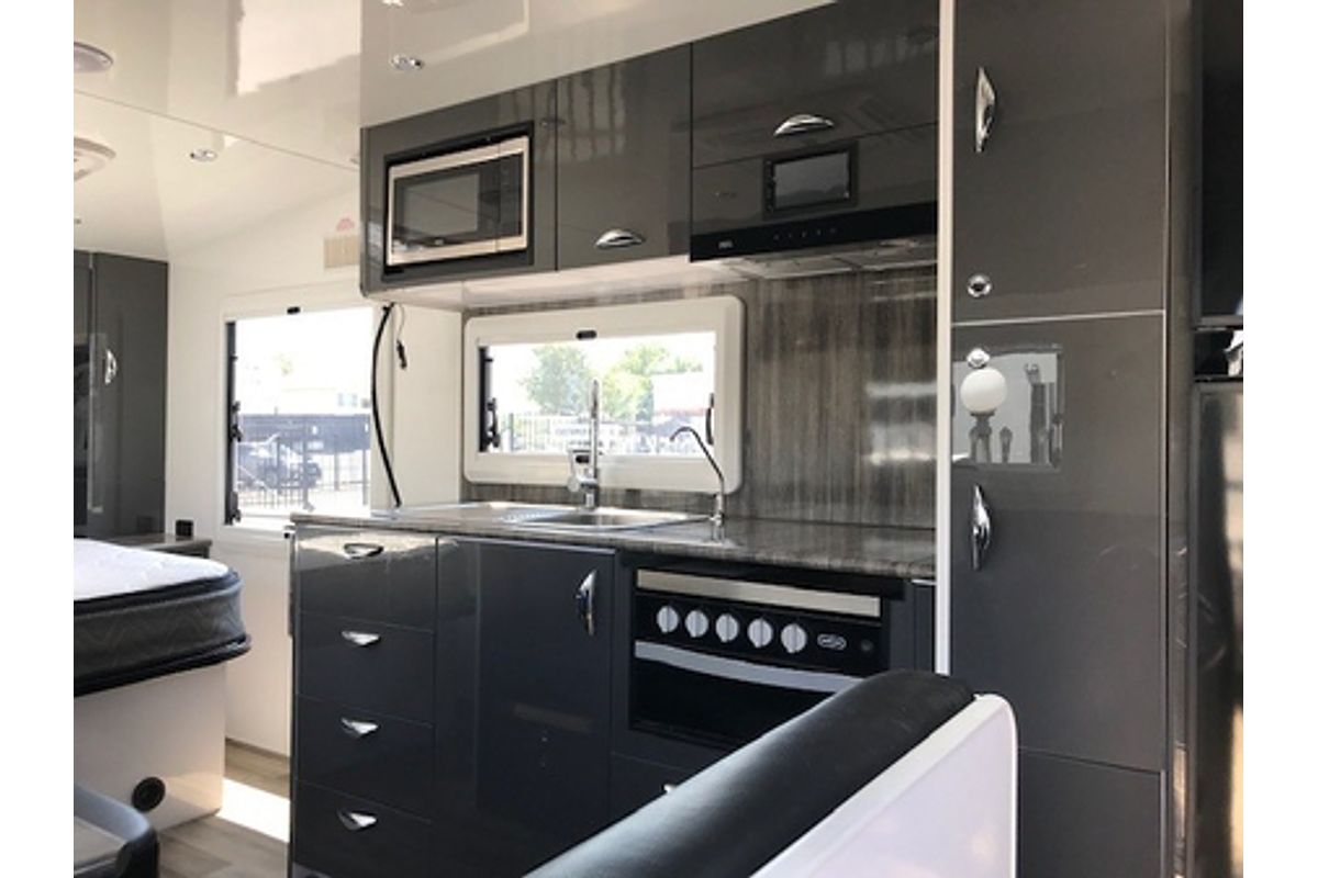 2022 Regent Discoverer