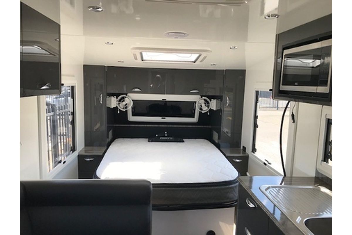 2022 Regent Discoverer