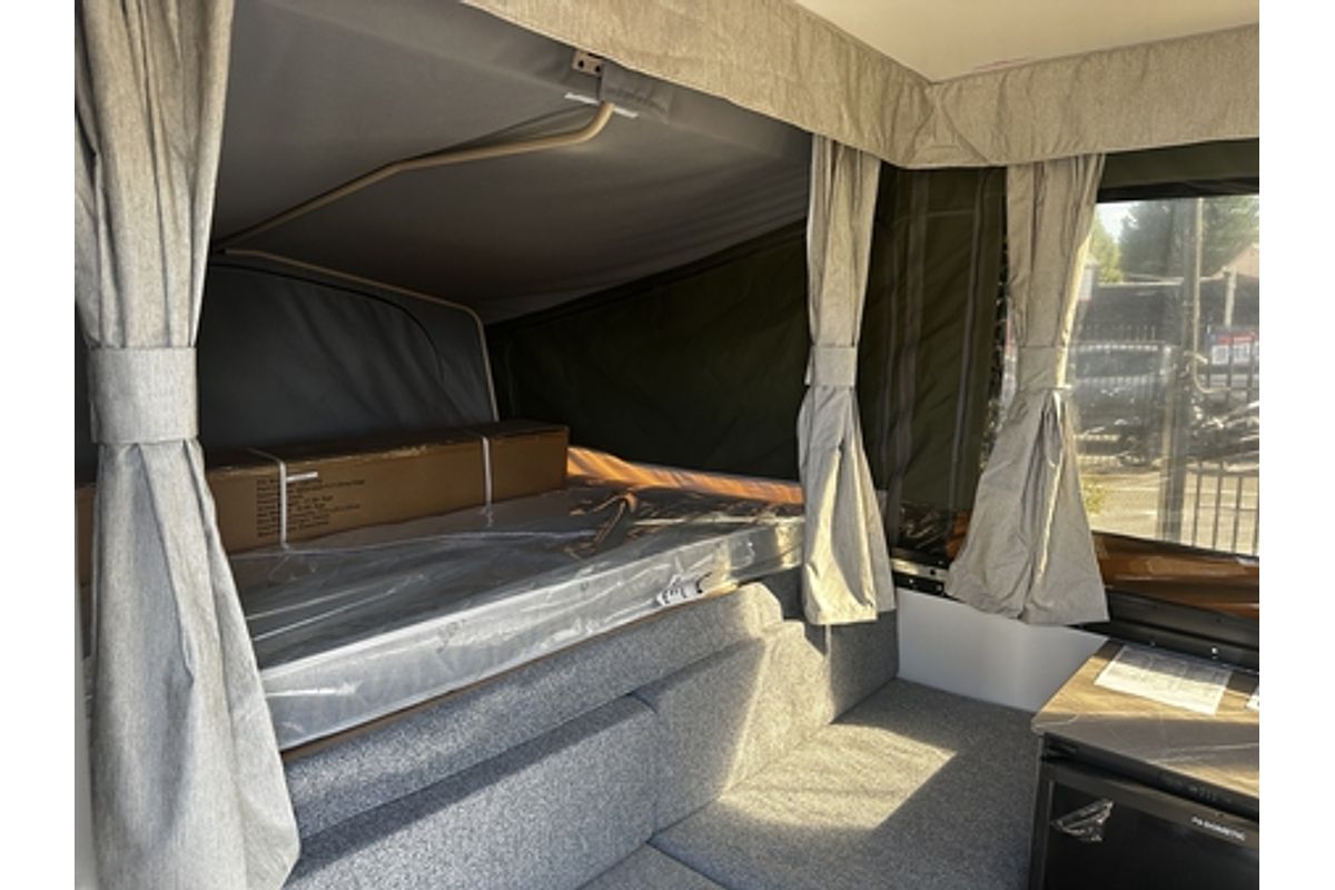 2025 Jayco LARK CAMPER OB.CP-MY25