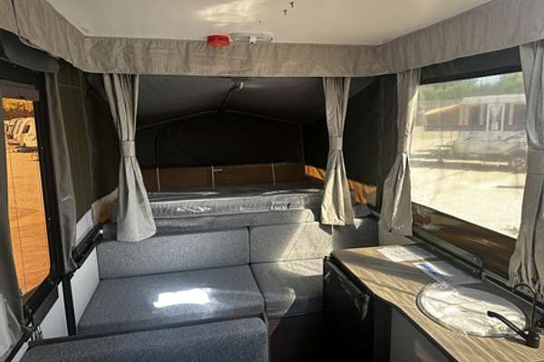 2025 Jayco LARK CAMPER OB.CP-MY25