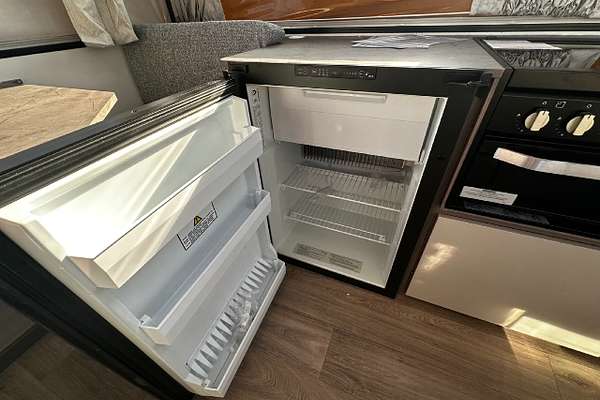 2025 Jayco PENGUIN CAMPER OB.CP-MY25