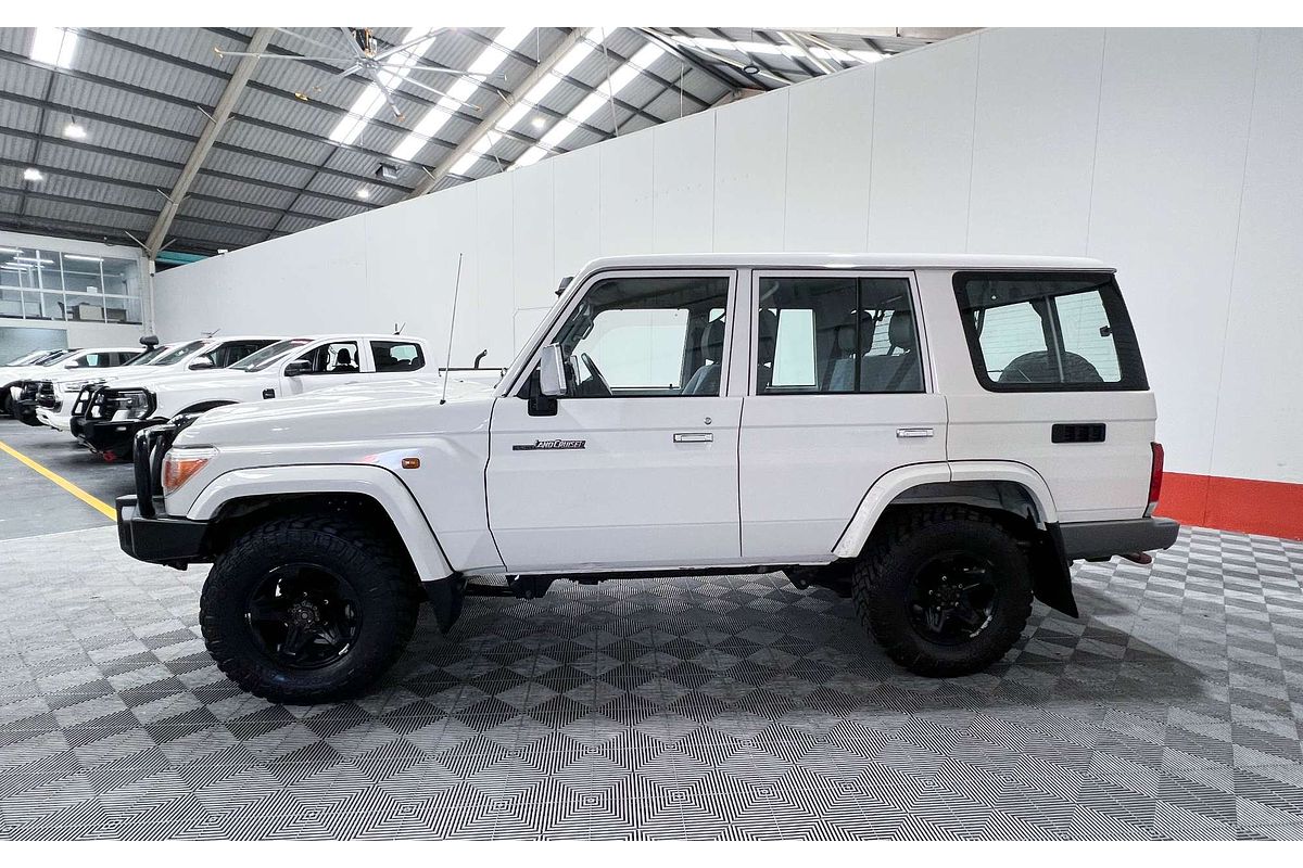 2020 Toyota Landcruiser GXL VDJ76R