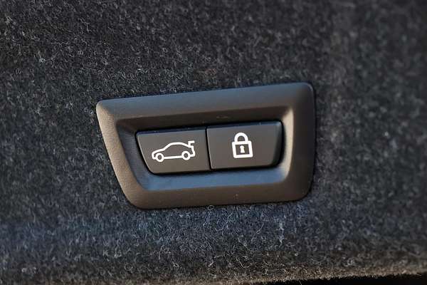 2022 BMW 3 Series 320i M Sport G20