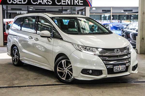 2017 Honda Odyssey VTi-L 5th Gen