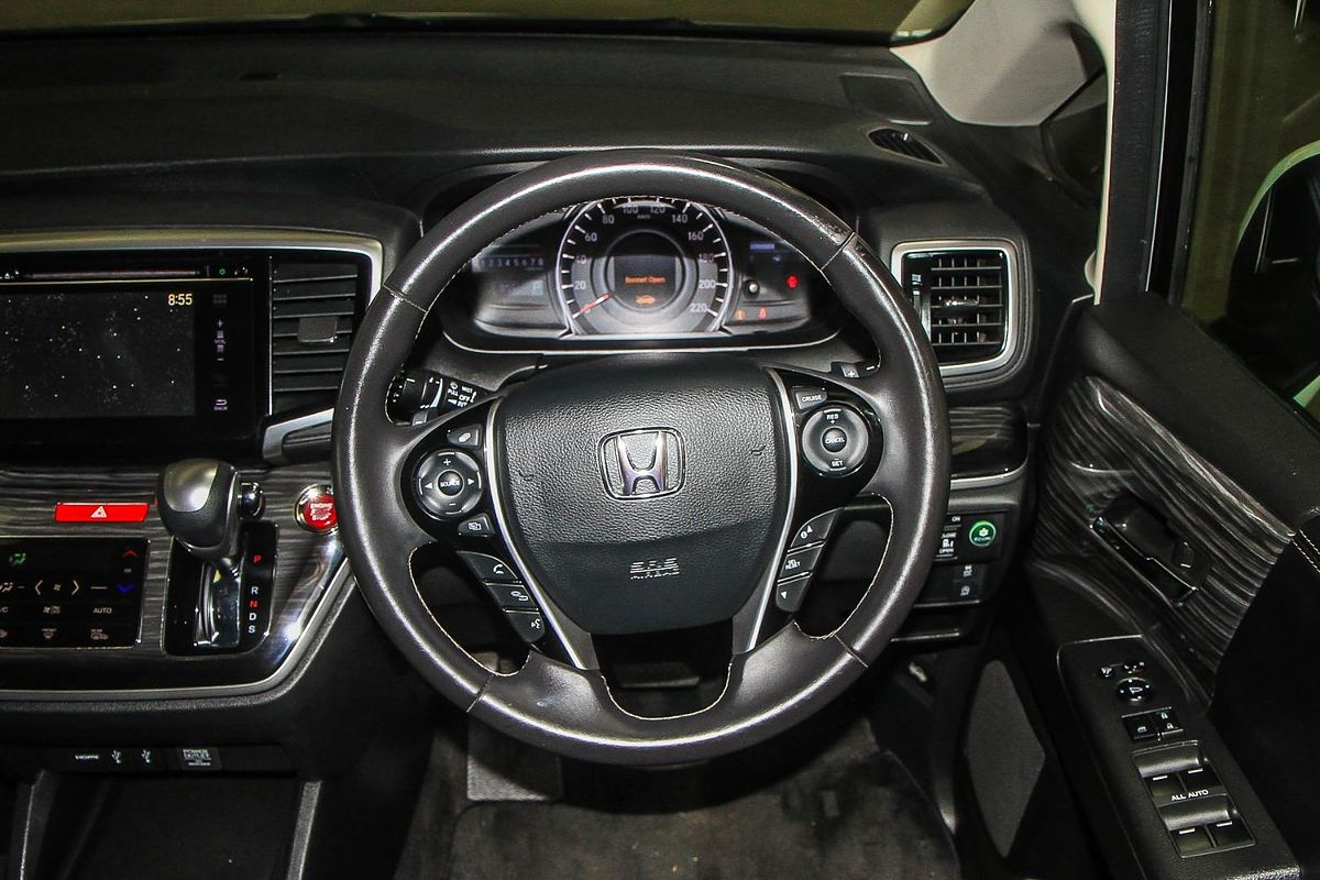 2017 Honda Odyssey VTi-L 5th Gen