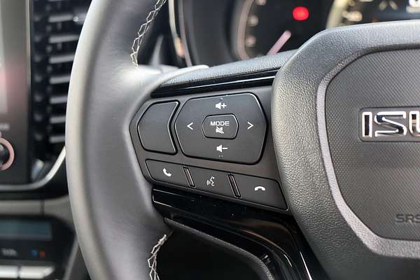 2024 Isuzu D-MAX BLADE 4X4