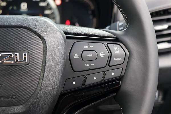 2024 Isuzu D-MAX BLADE 4X4