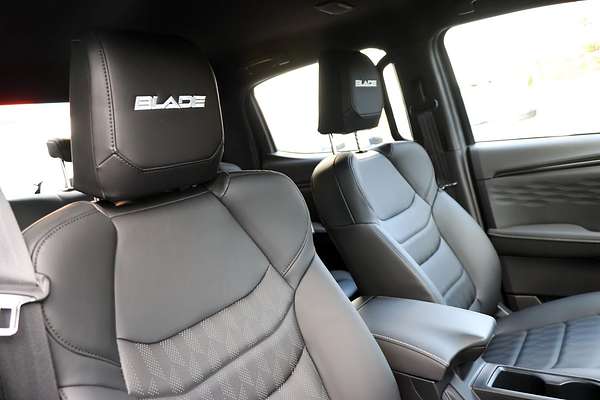 2024 Isuzu D-MAX BLADE 4X4