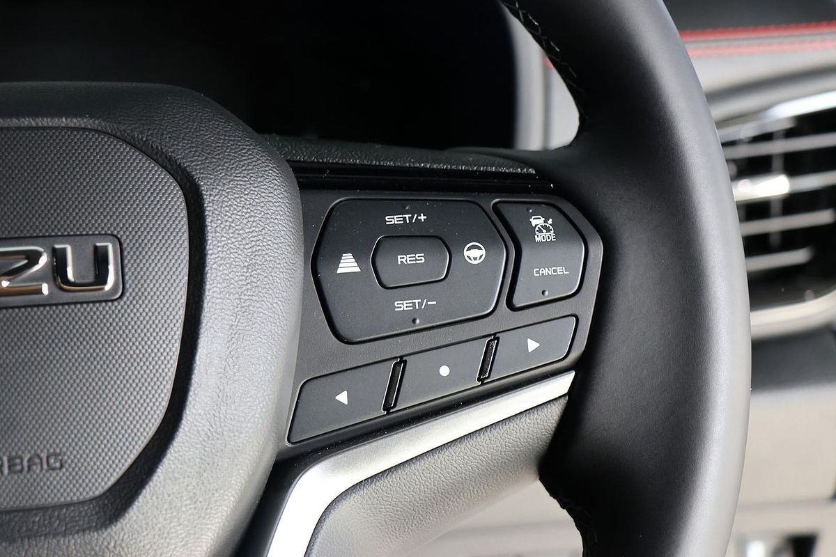 2024 Isuzu MU-X X-TERRAIN