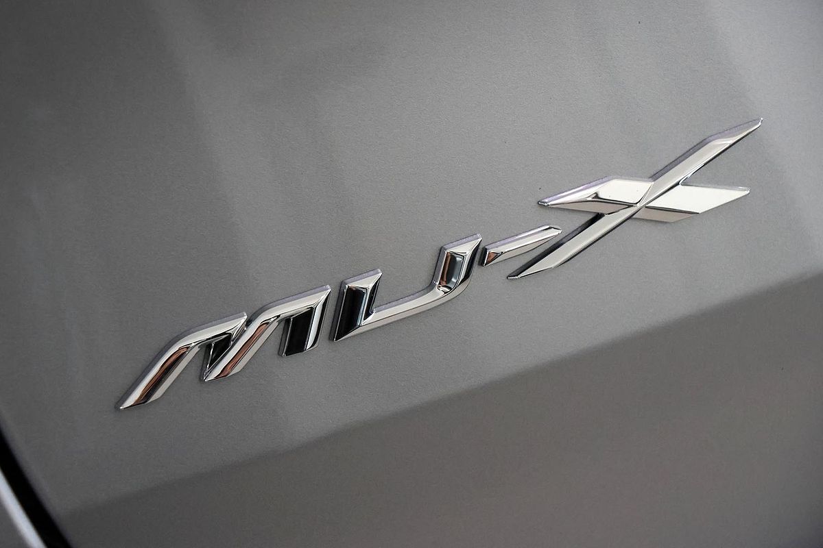 2024 Isuzu MU-X X-TERRAIN