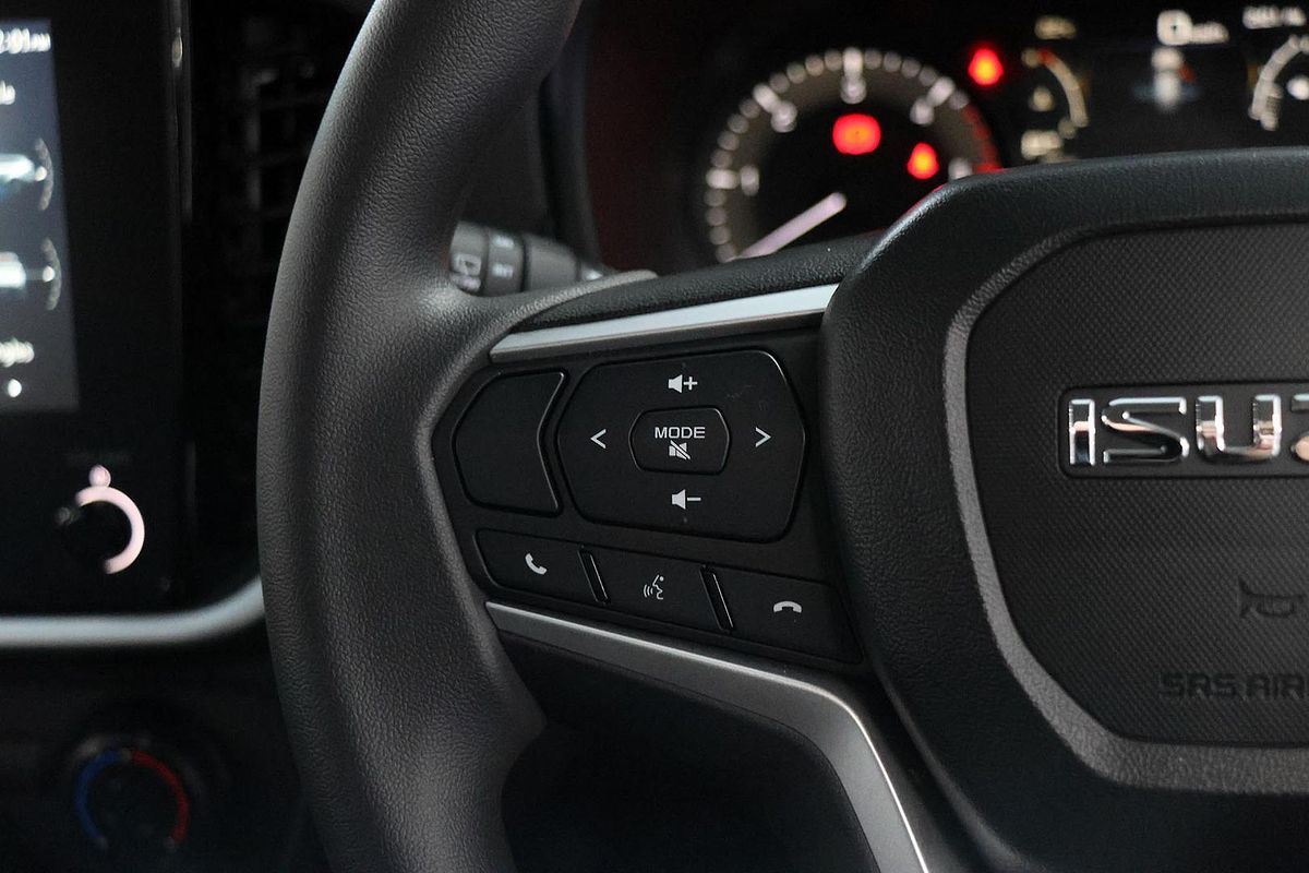 2025 Isuzu MU-X LS-M