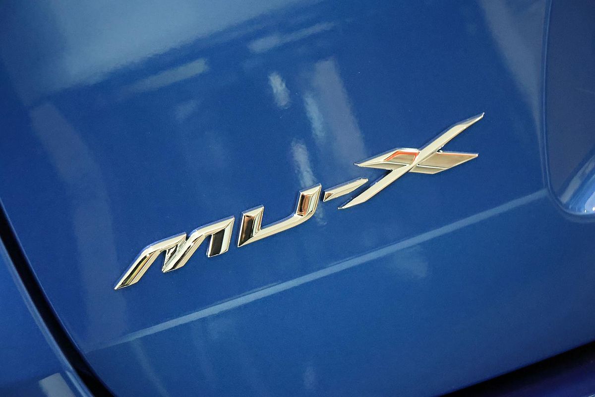 2025 Isuzu MU-X LS-M
