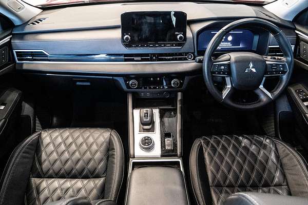 2022 Mitsubishi Outlander Exceed ZM