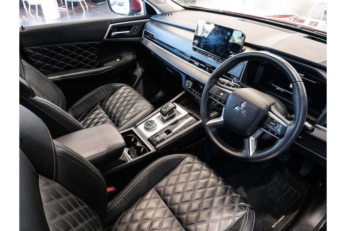2022 Mitsubishi Outlander Exceed ZM