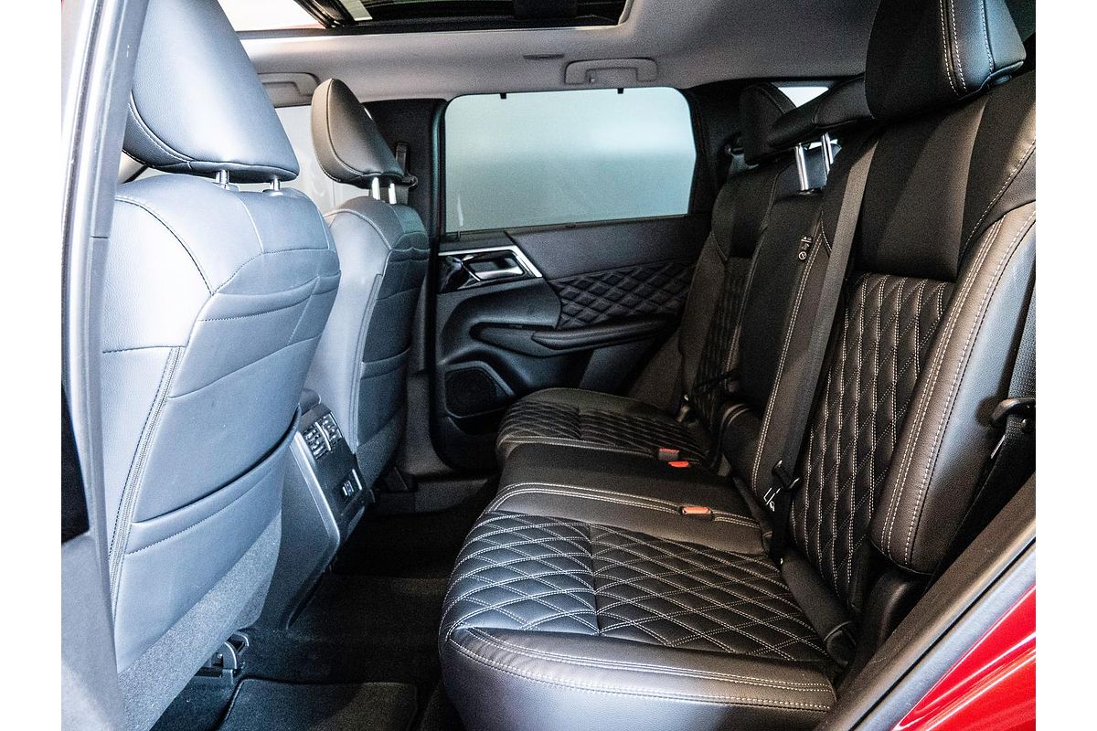 2022 Mitsubishi Outlander Exceed ZM