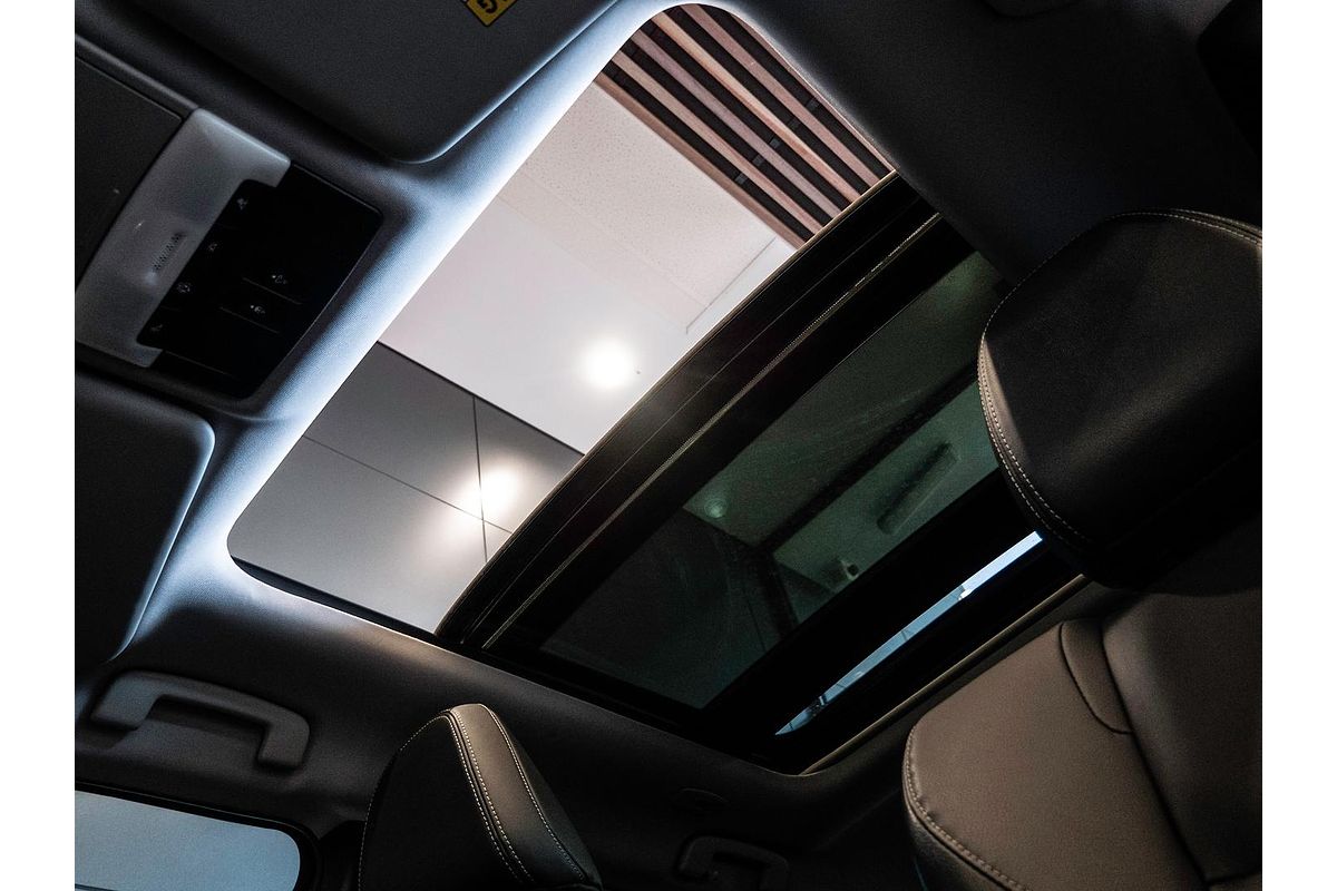 2022 Mitsubishi Outlander Exceed ZM