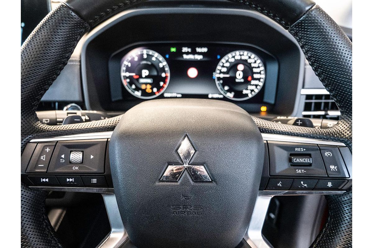 2022 Mitsubishi Outlander Exceed ZM