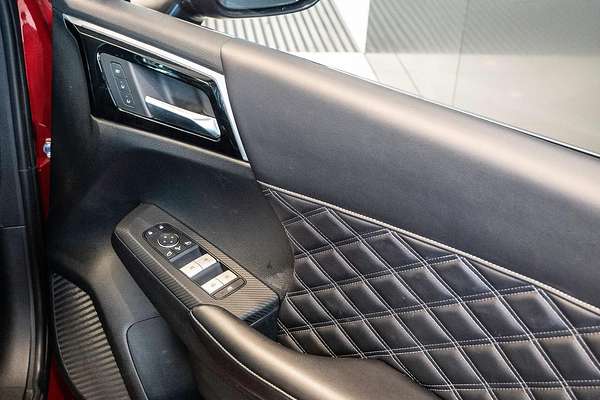 2022 Mitsubishi Outlander Exceed ZM