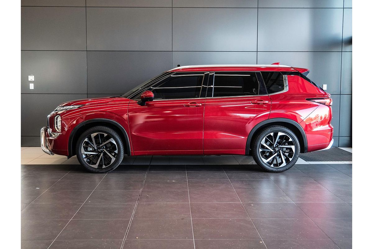 2022 Mitsubishi Outlander Exceed ZM