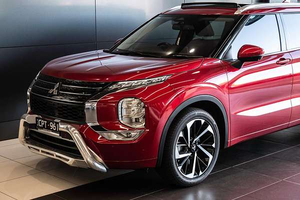 2022 Mitsubishi Outlander Exceed ZM