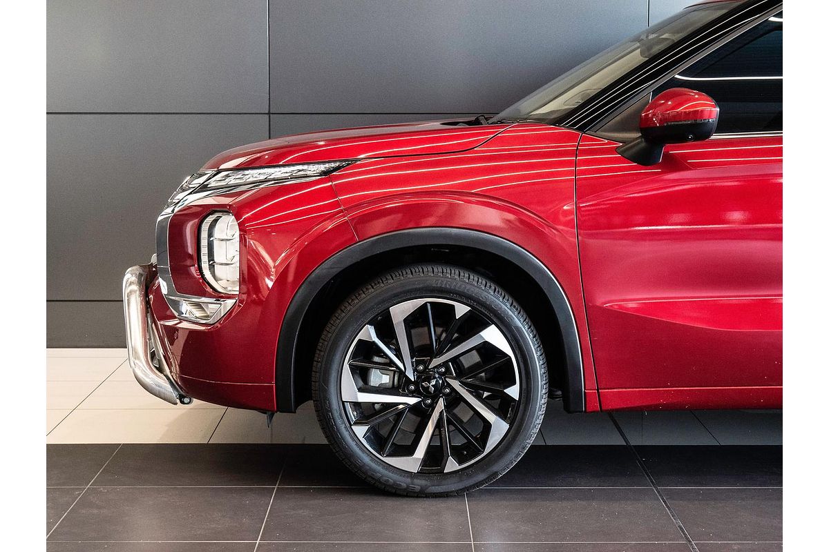 2022 Mitsubishi Outlander Exceed ZM