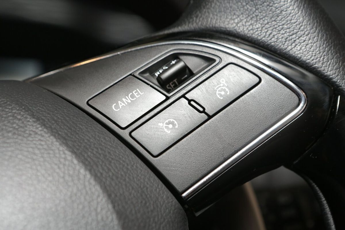 2024 Mitsubishi Eclipse Cross LS YB