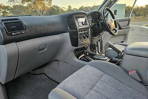 2005 Toyota Landcruiser GXL (4x4) HDJ100R