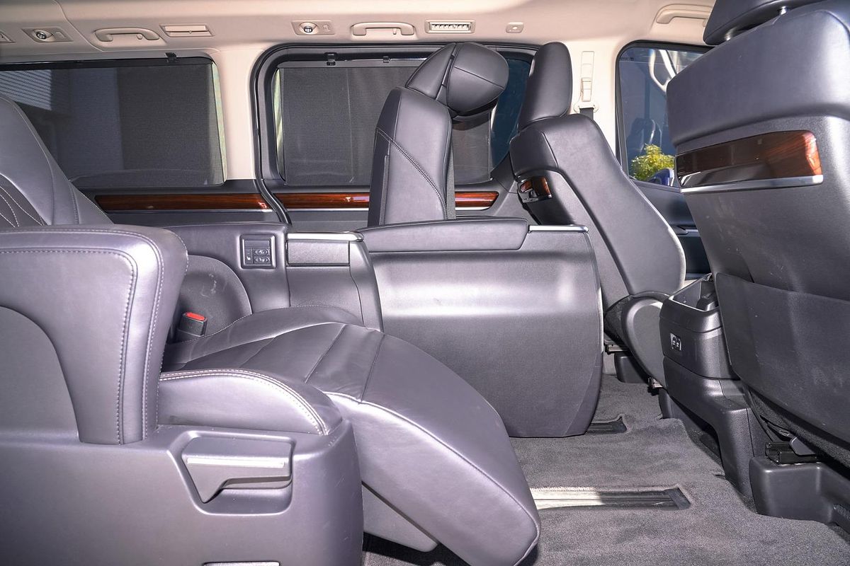 2019 Toyota Granvia VX GDH303R