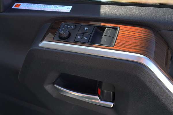 2019 Toyota Granvia VX GDH303R
