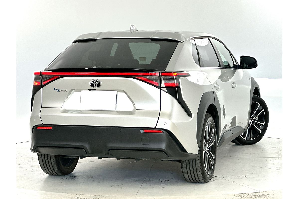 2024 Toyota bZ4X XEAM10R