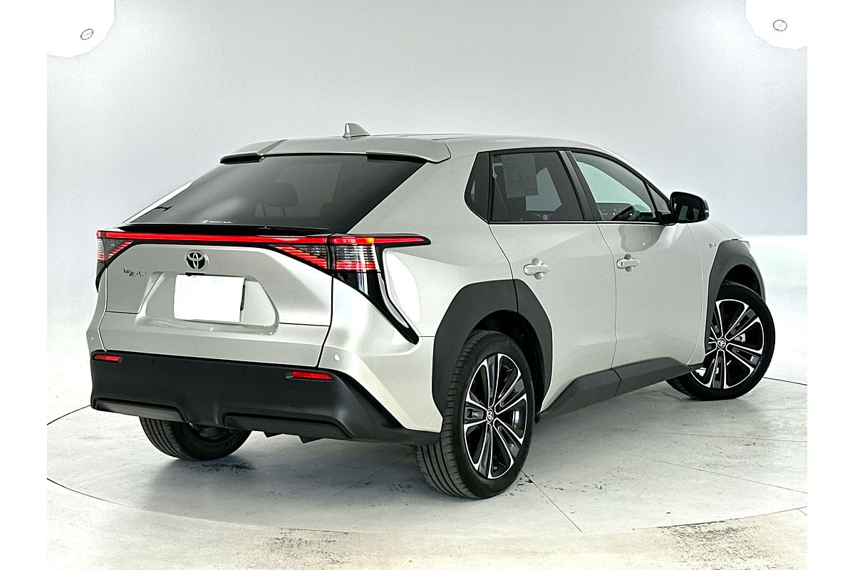 2024 Toyota bZ4X XEAM10R