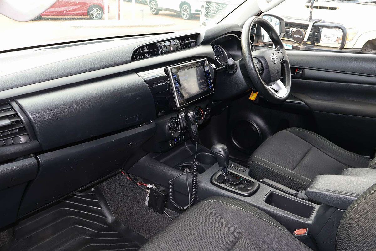 2016 Toyota Hilux SR GUN126R 4X4