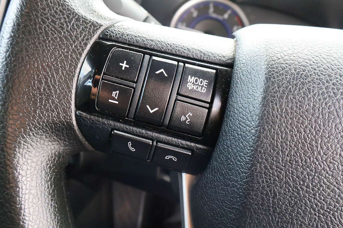 2016 Toyota Hilux SR GUN126R 4X4