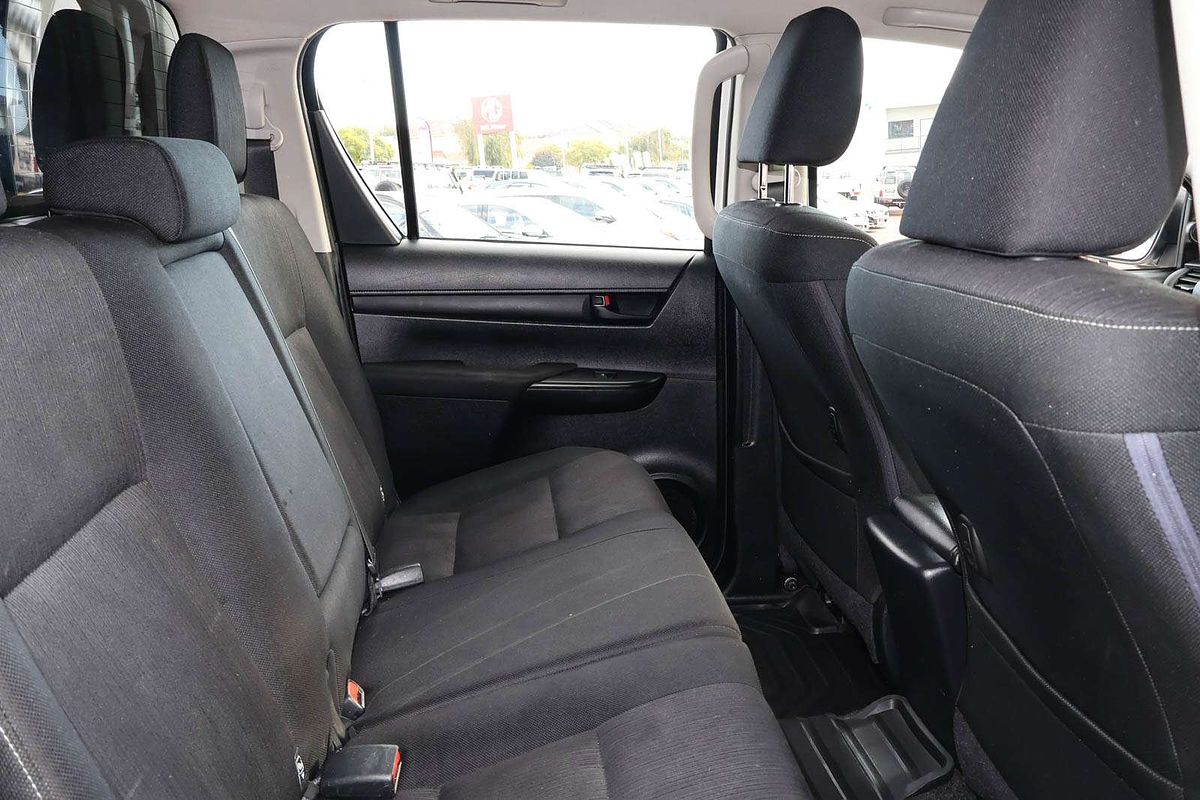 2016 Toyota Hilux SR GUN126R 4X4