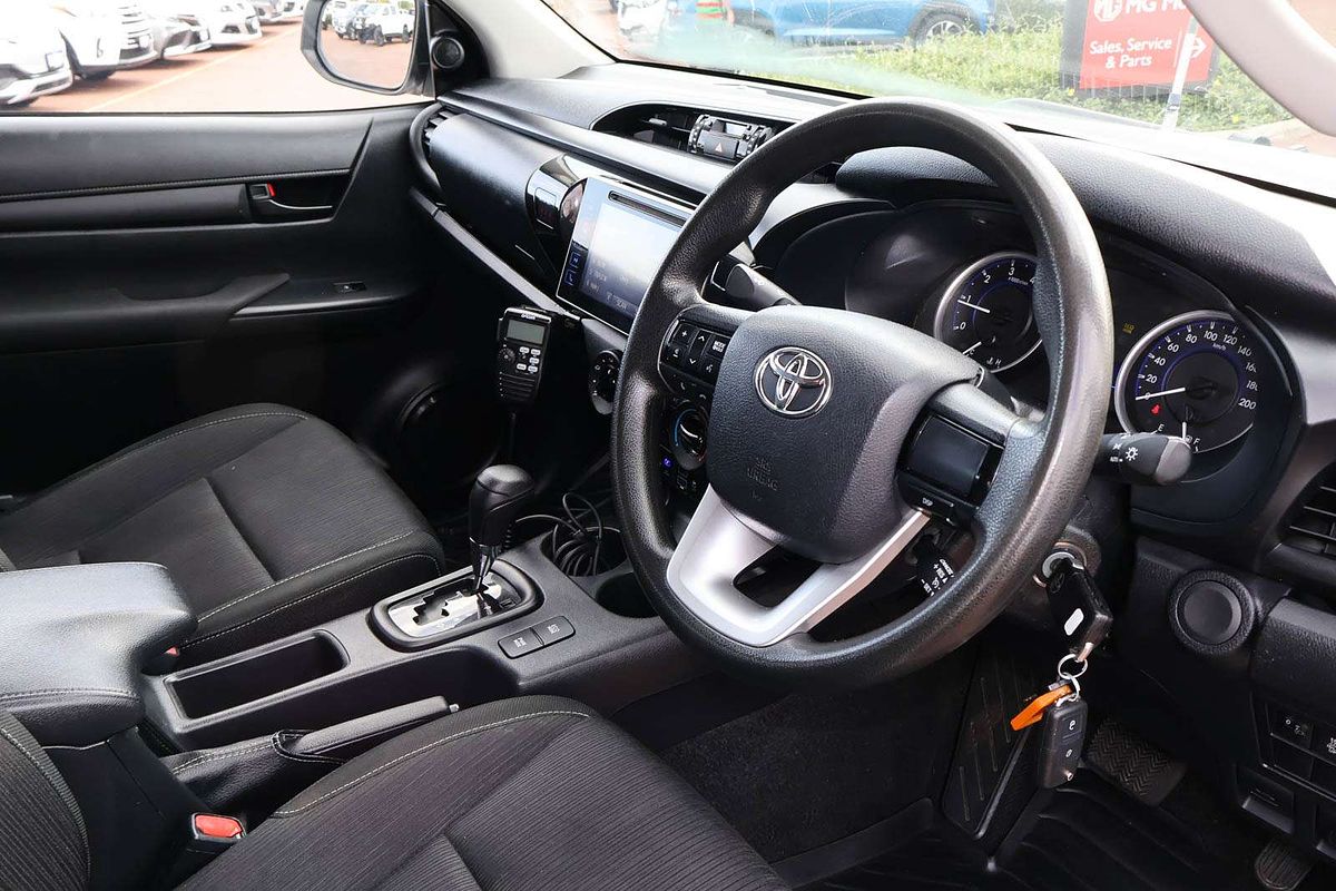 2016 Toyota Hilux SR GUN126R 4X4