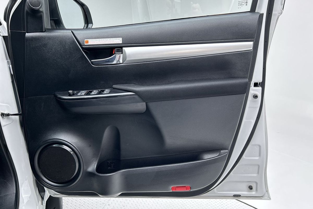2022 Toyota Hilux SR5 GUN126R 4X4