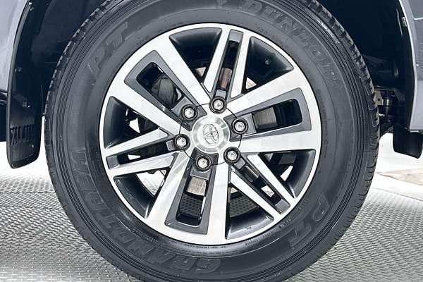 2020 Toyota Hilux SR5 GUN126R 4X4