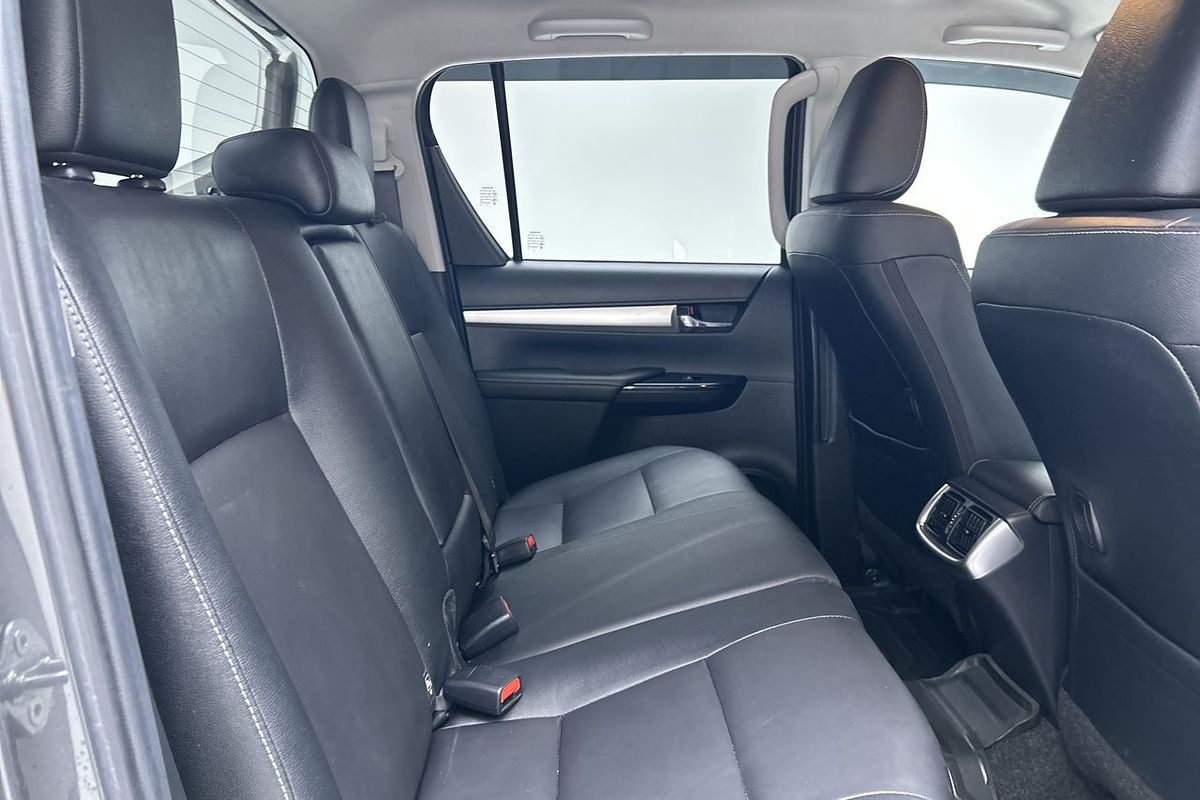 2020 Toyota Hilux SR5 GUN126R 4X4