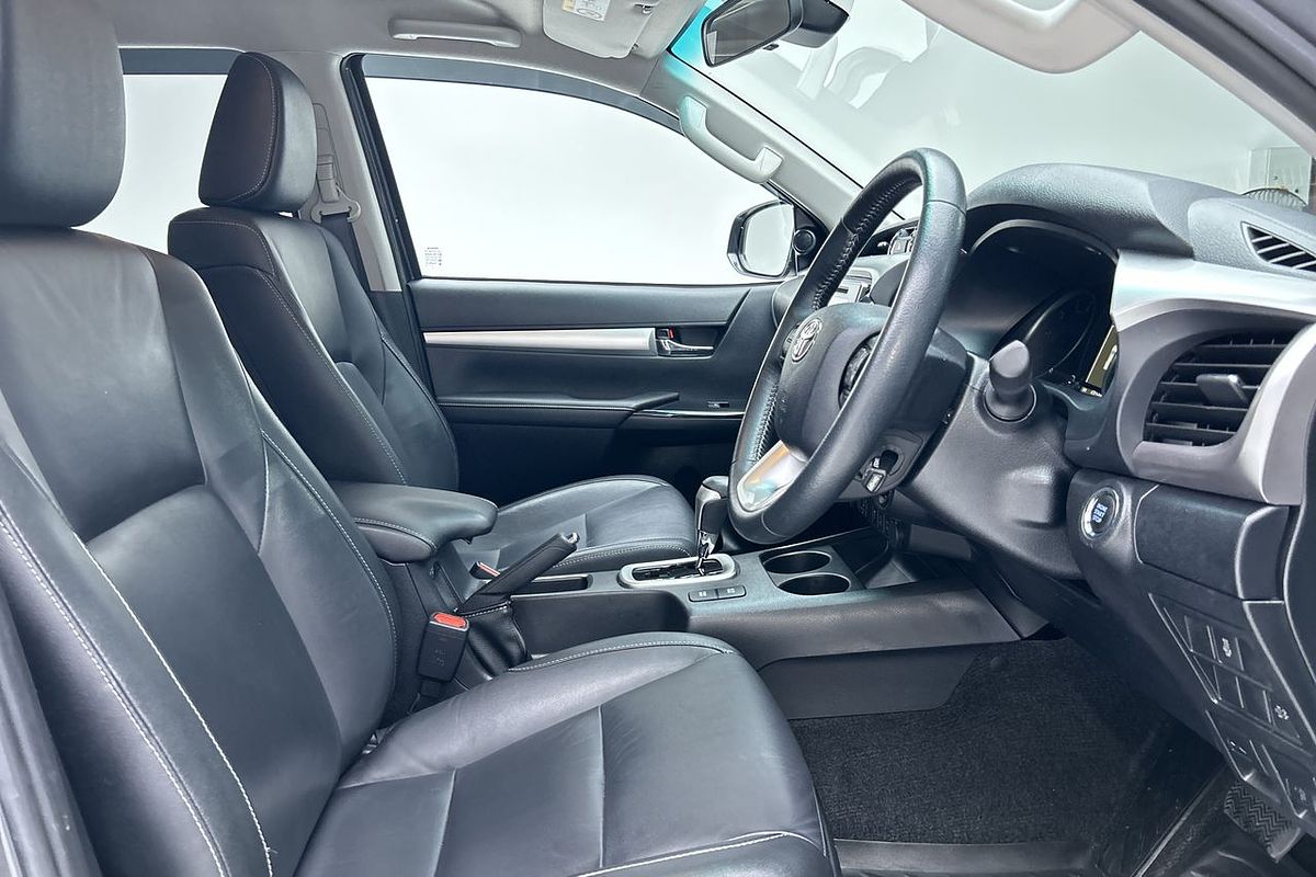 2020 Toyota Hilux SR5 GUN126R 4X4