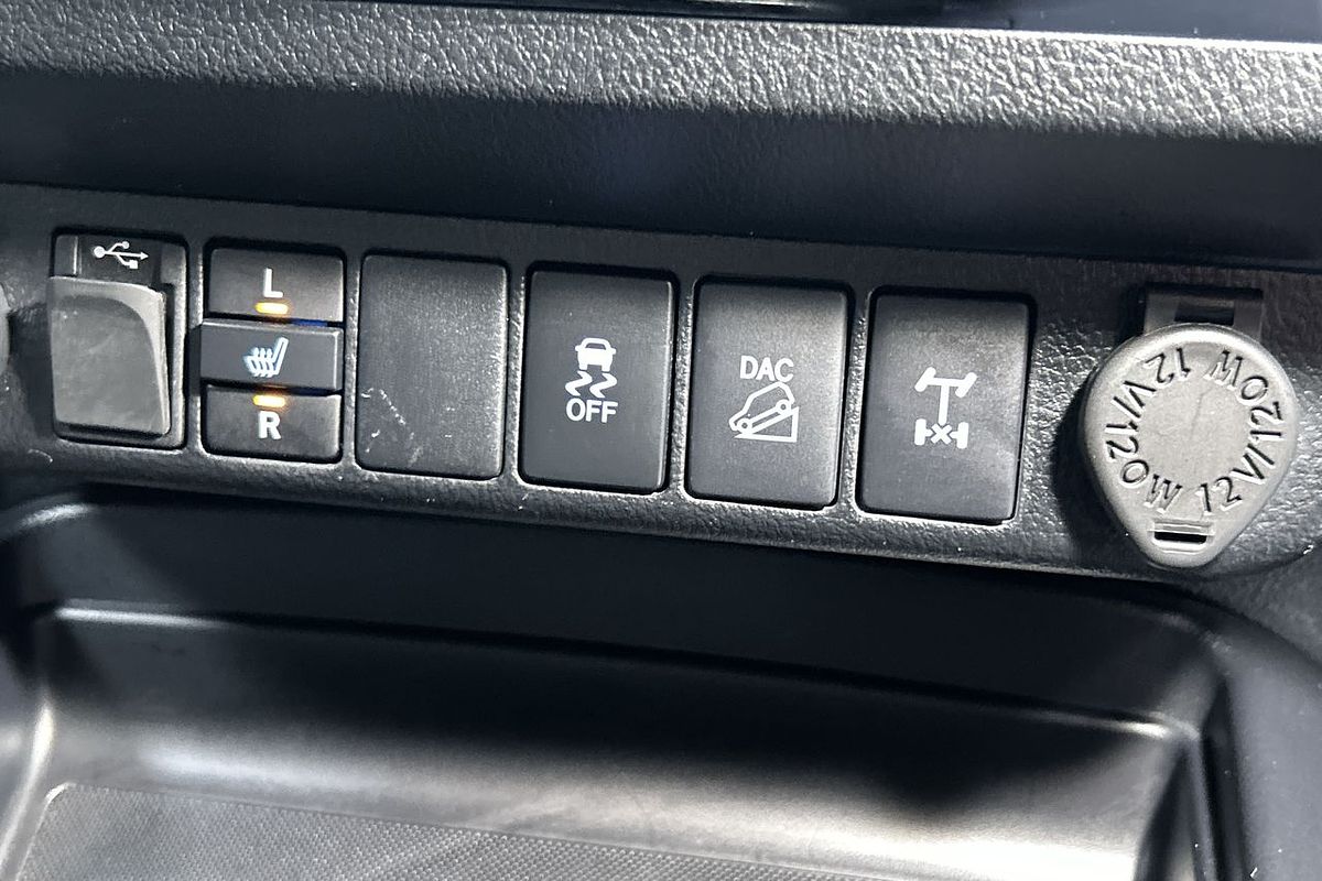 2020 Toyota Hilux SR5 GUN126R 4X4