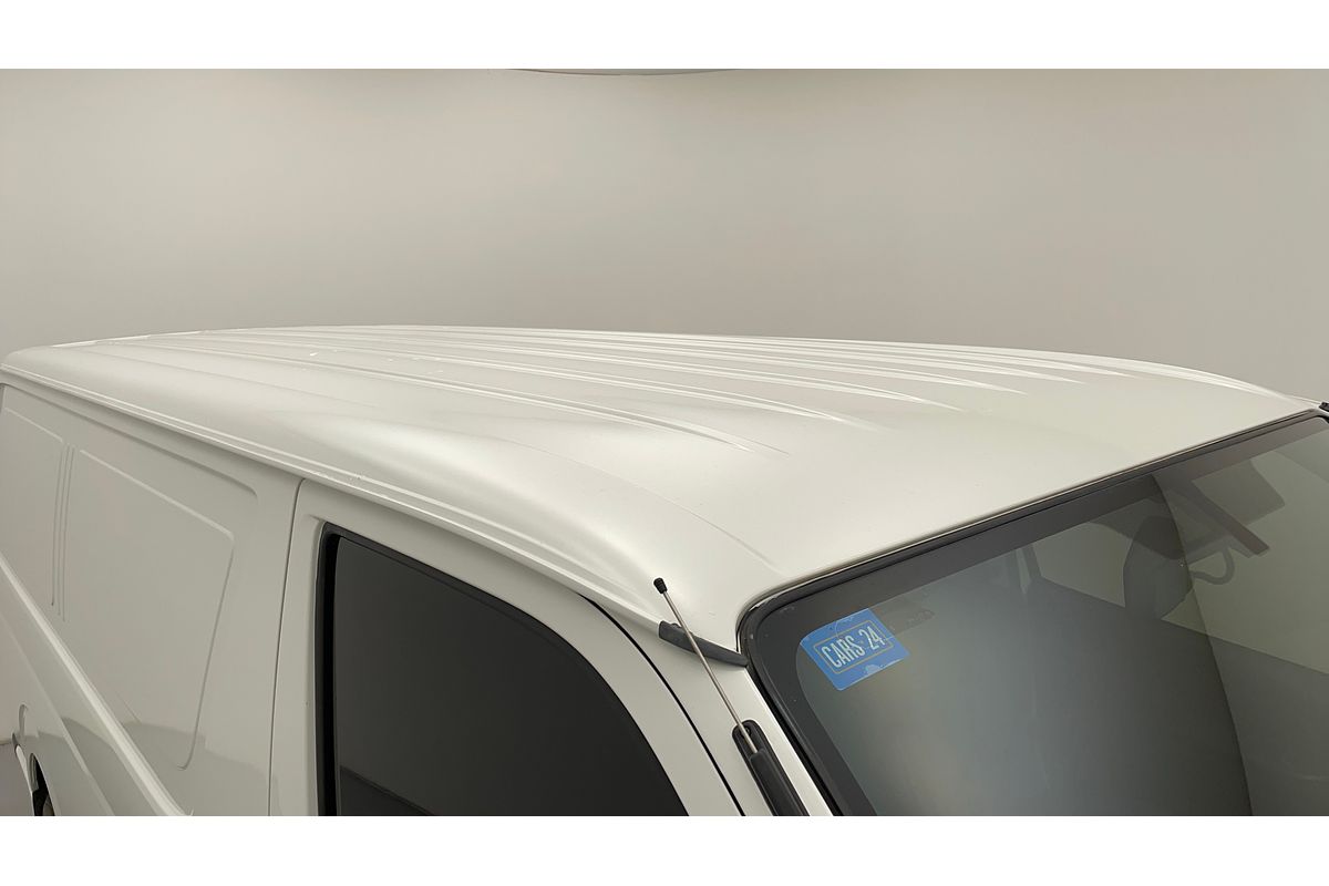 2015 Toyota Hiace TRH201R LWB