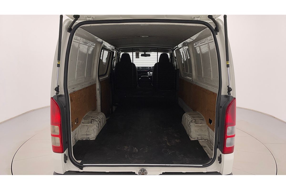 2015 Toyota Hiace TRH201R LWB