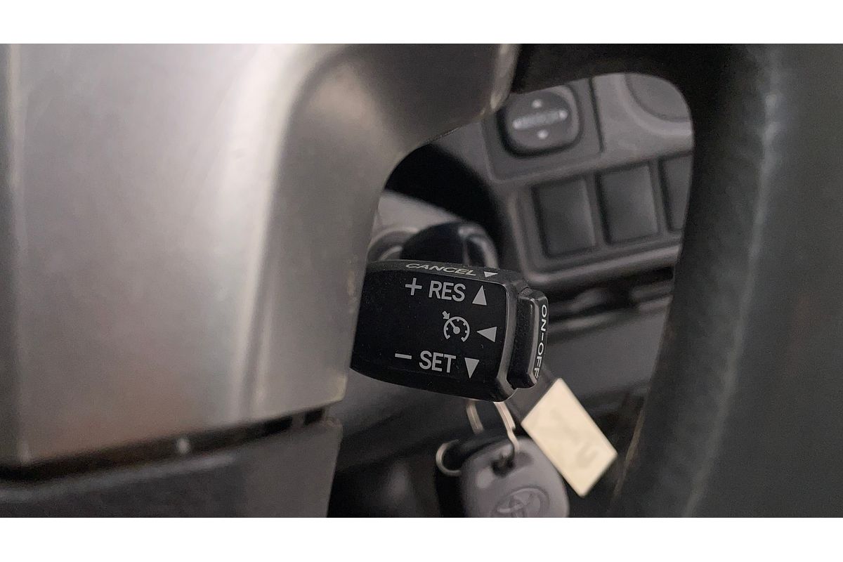 2015 Toyota Hiace TRH201R LWB