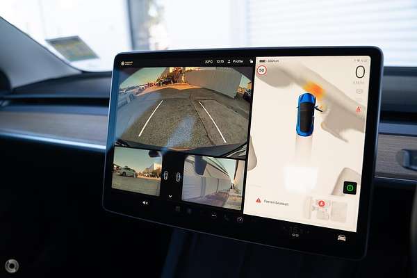 2022 Tesla Model 3 Rear-Wheel Drive