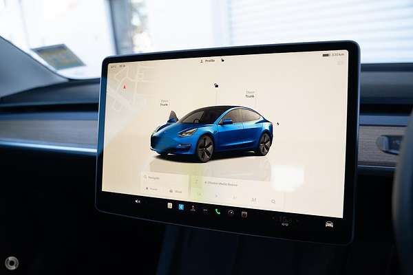 2022 Tesla Model 3 Rear-Wheel Drive